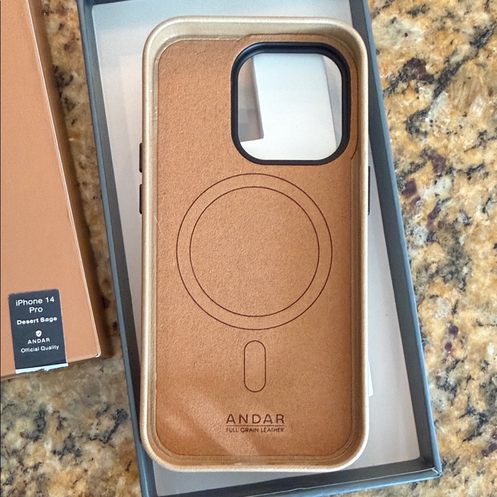 Andar The Aspen 14 Pro iPhone Case - Picture 4 of 5
